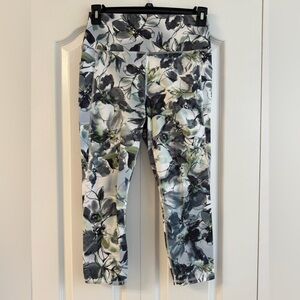 Women’s RBX Floral Active Leggings in Black & Green size L